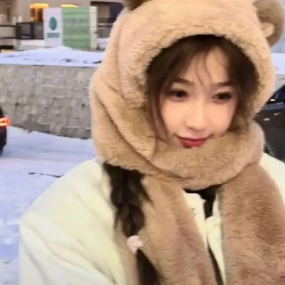 三个摩登女性